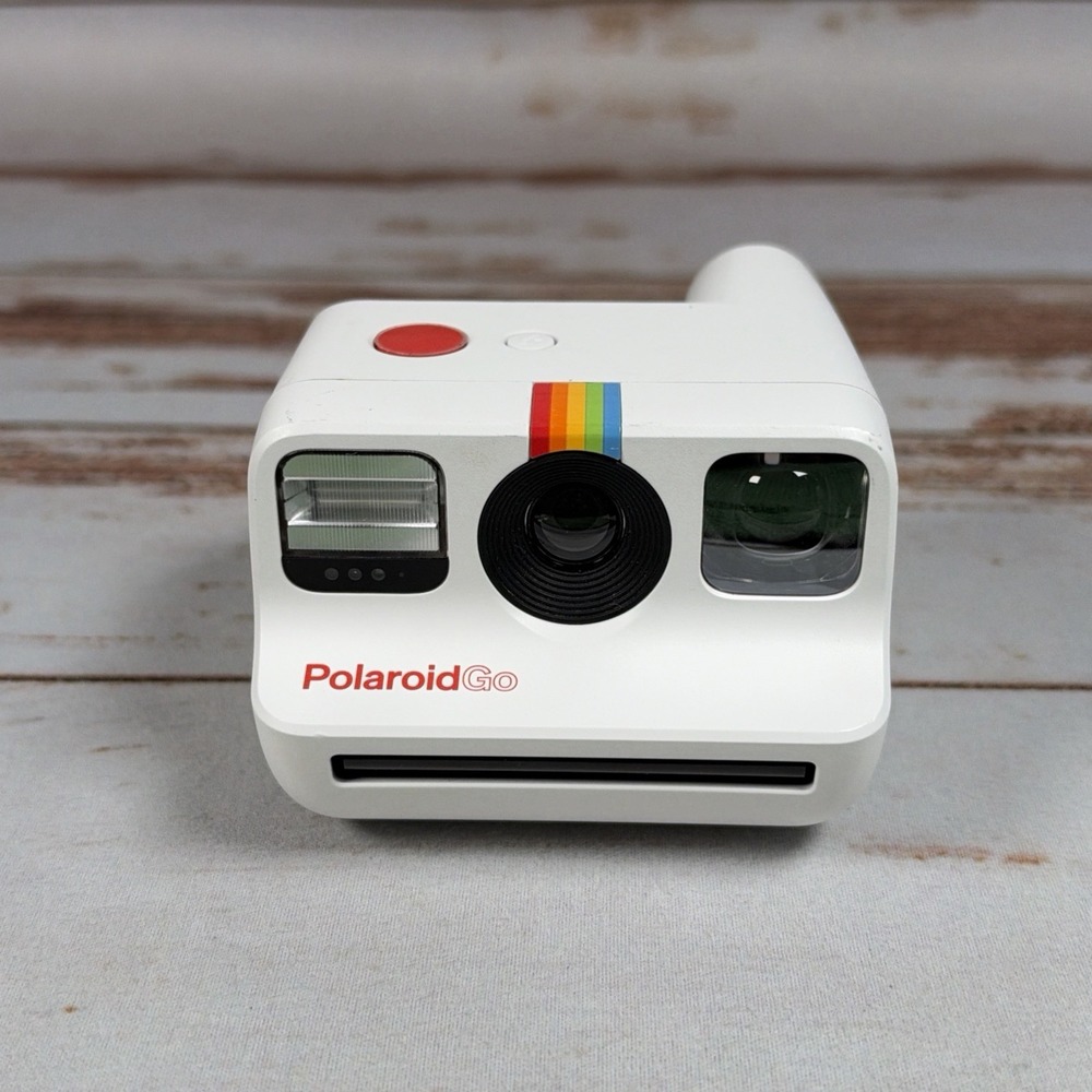 Polaroid Go Instant Camera White Pocket Sized Analog Film Camera Tested
